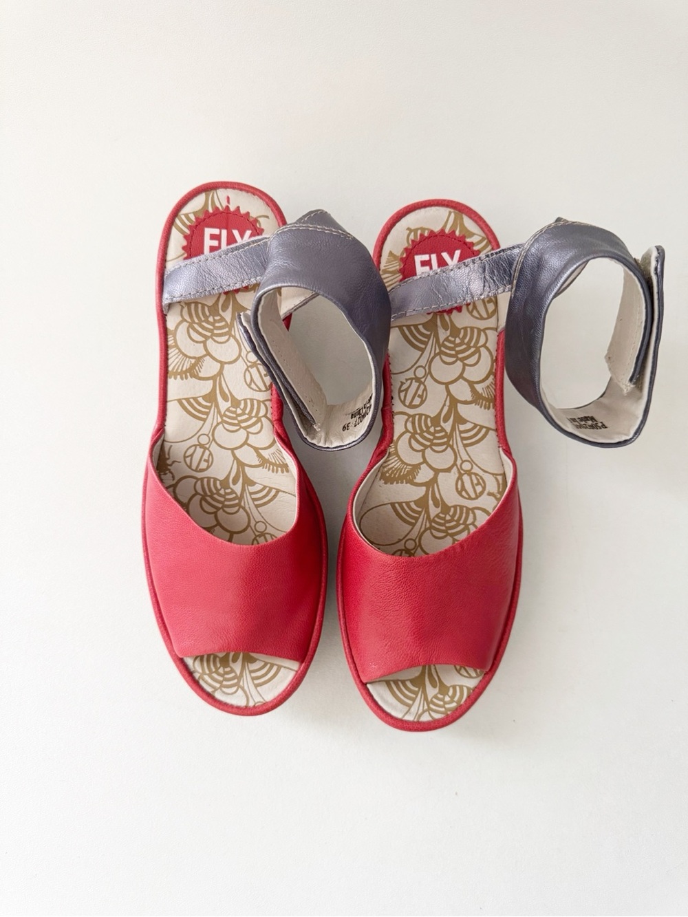 Fly London Yula Wedge Sandal EU 39 US 8.5 Leather Ankle Strap Casual - Picture 3 of 10